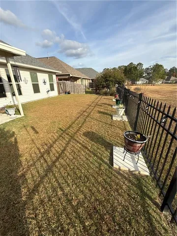 $330,000 | 506 Terrace Lake Drive, Covington, LA 70435