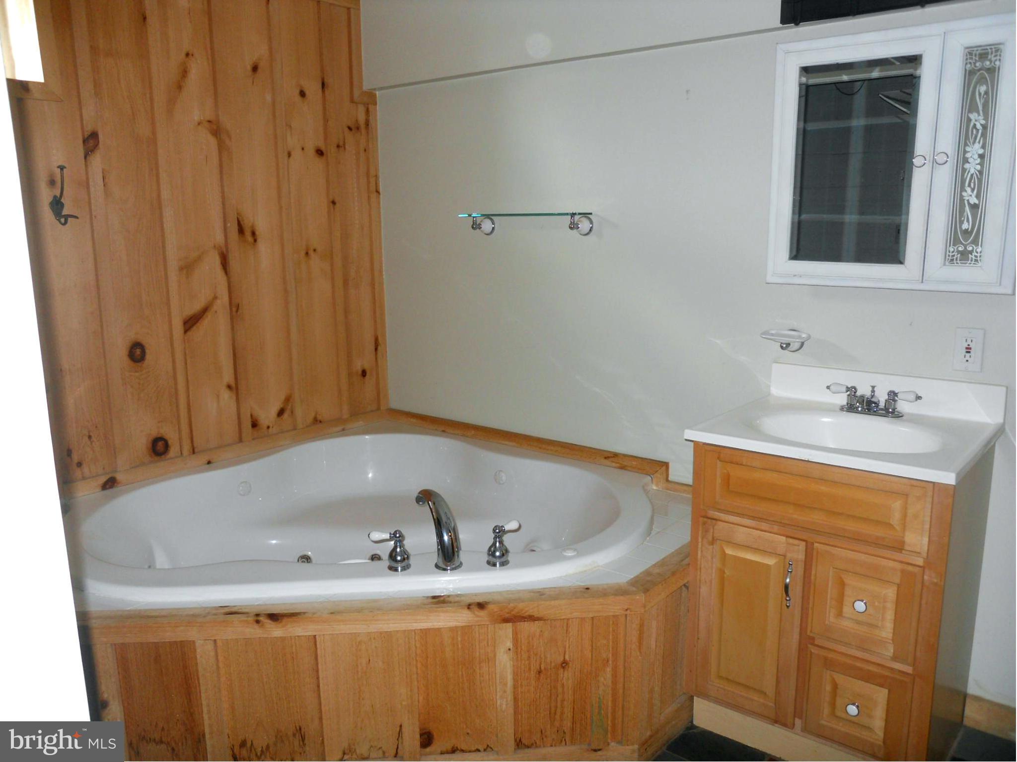 56 North Houcksville Road Hampstead, MD 21074 - Photo 8 of 29 Bath (Master)