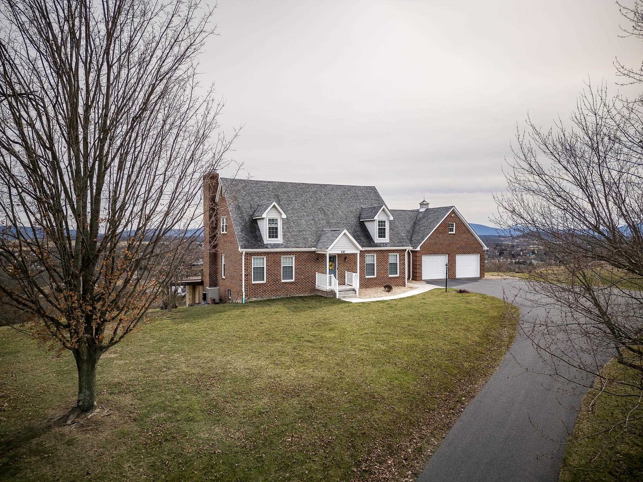 441 Barrenridge Road Fishersville, VA 22939 - Photo 3 of 71 front view of a house with a yard