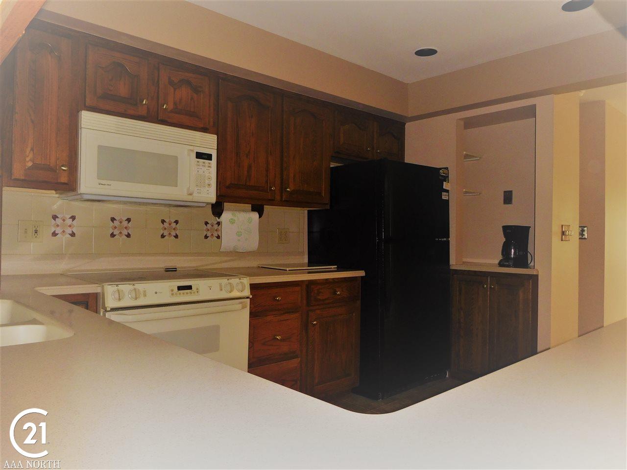 57830 Ray Center Road Ray, MI 48096 - Photo 12 of 38