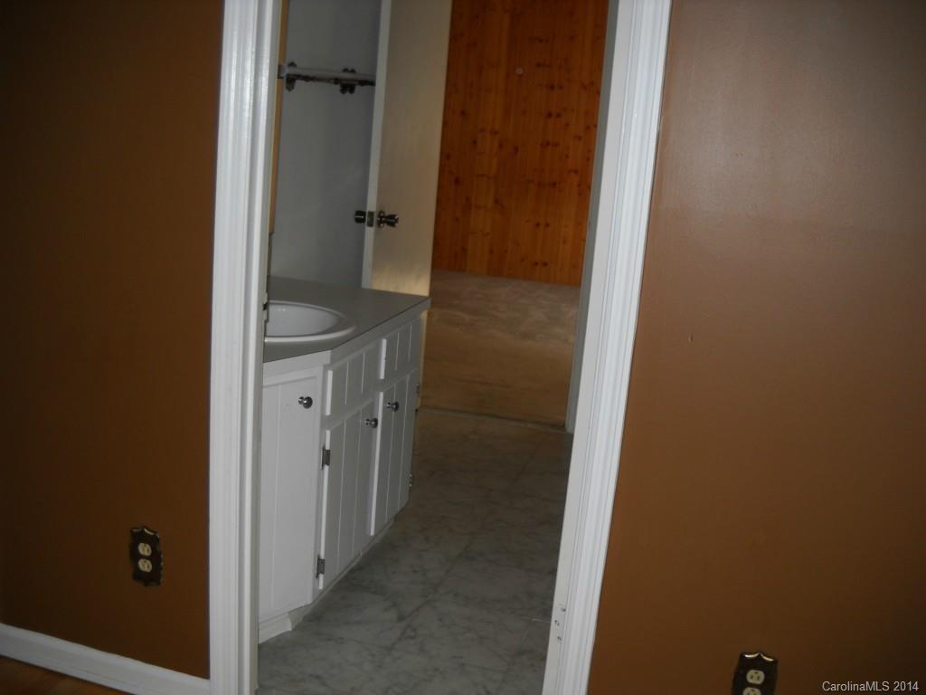 11405 Park Road Charlotte, NC 28226 - Photo 14 of 19