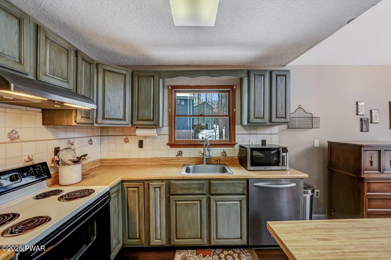 149 Laurel Road Lackawaxen, PA 18435 - Photo 25 of 82 149 Laurel Rd 26 Large