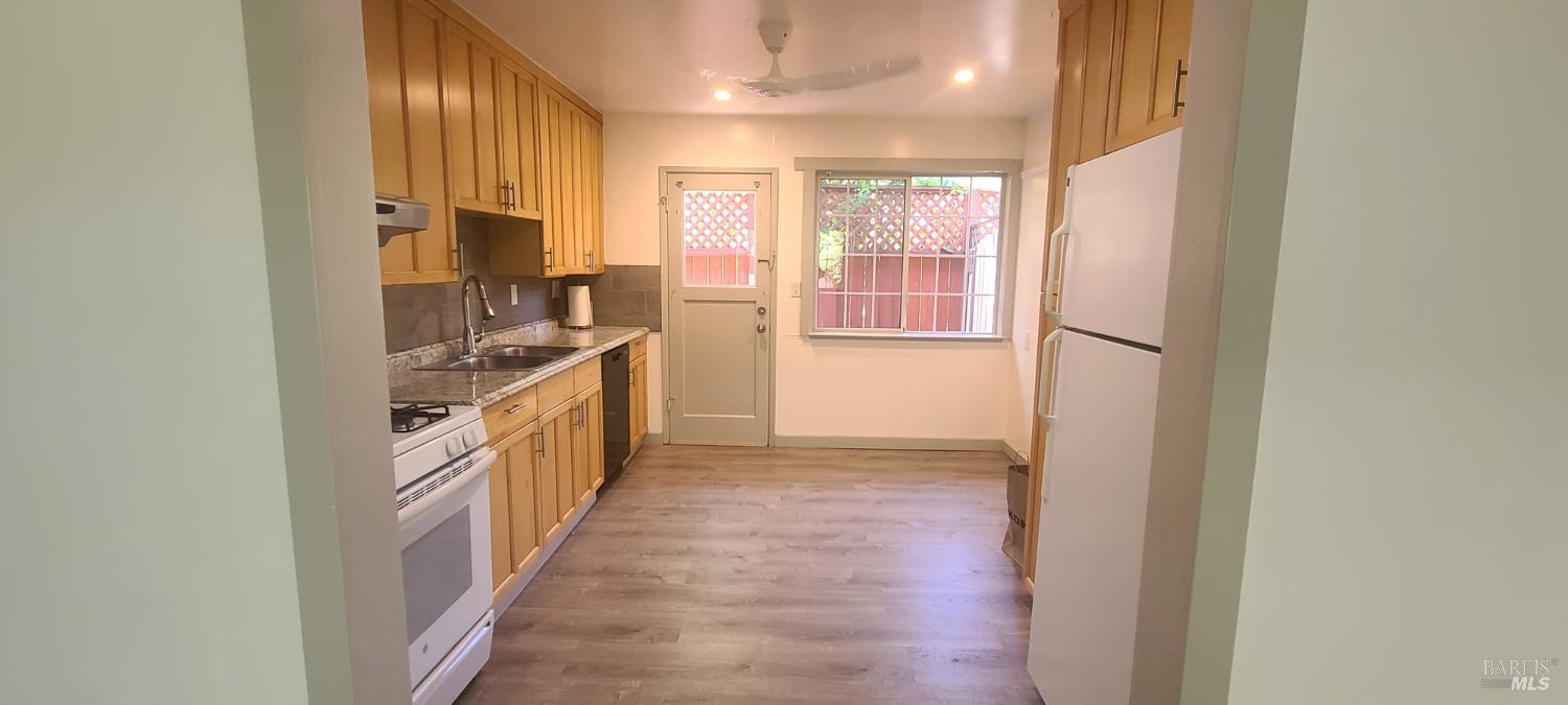 303 Boyce Street Santa Rosa, CA 95401 - Photo 2 of 25