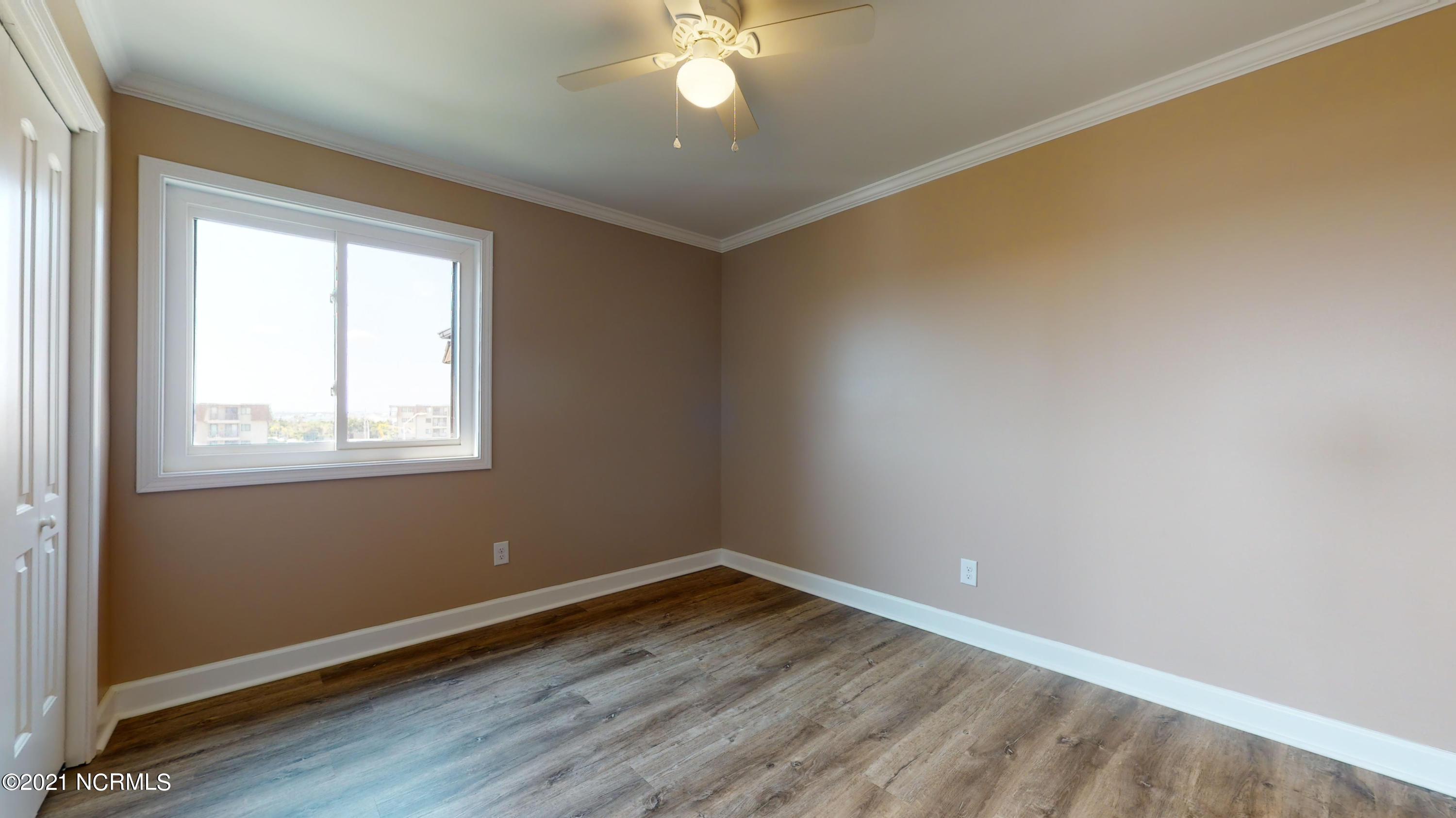 2008 East Fort Macon Road, Unit B17 Atlantic Beach, NC 28512 - Photo 18 of 60 Guest Bdrm