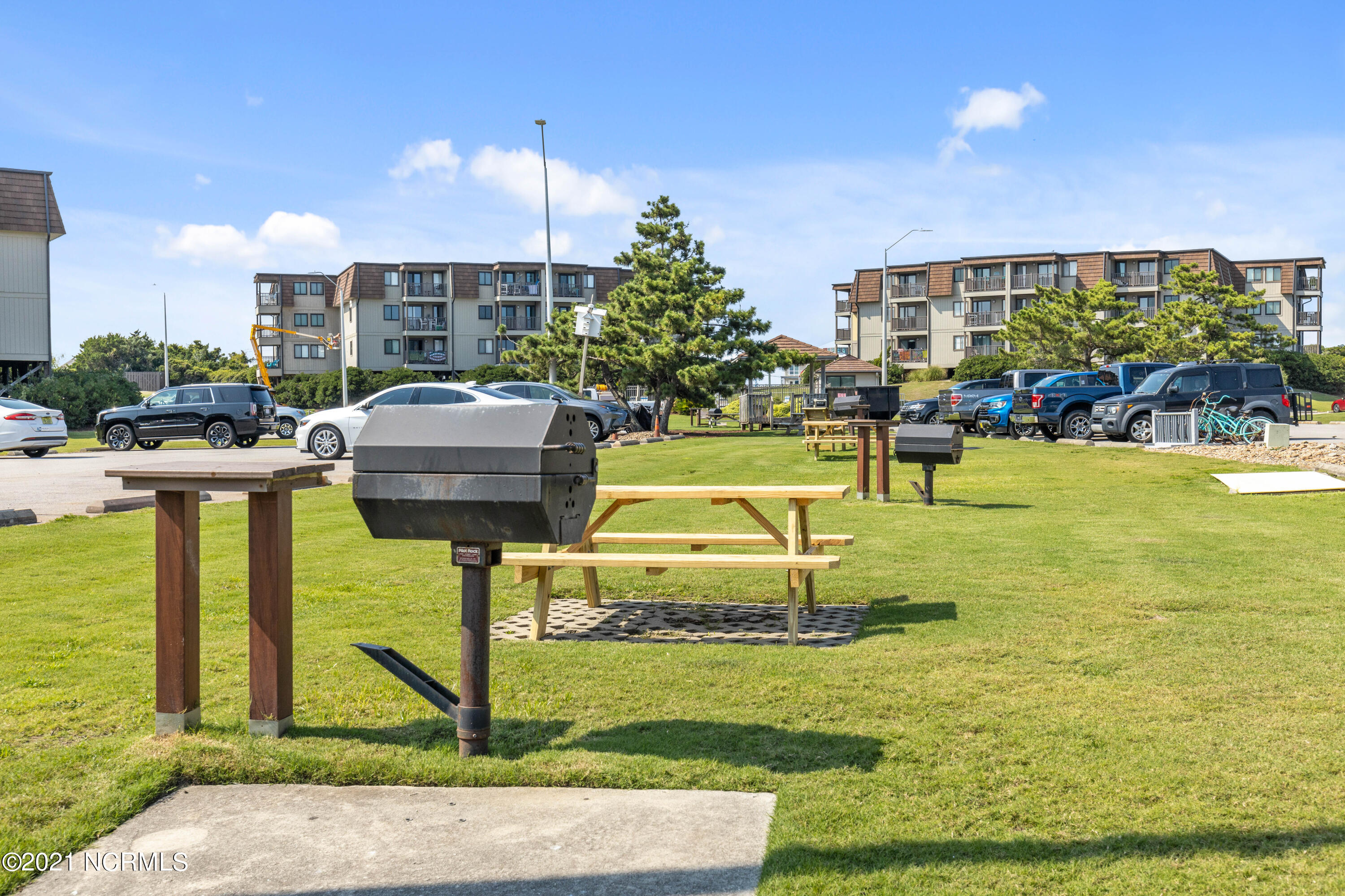 2008 East Fort Macon Road, Unit B17 Atlantic Beach, NC 28512 - Photo 39 of 60 Grilling area