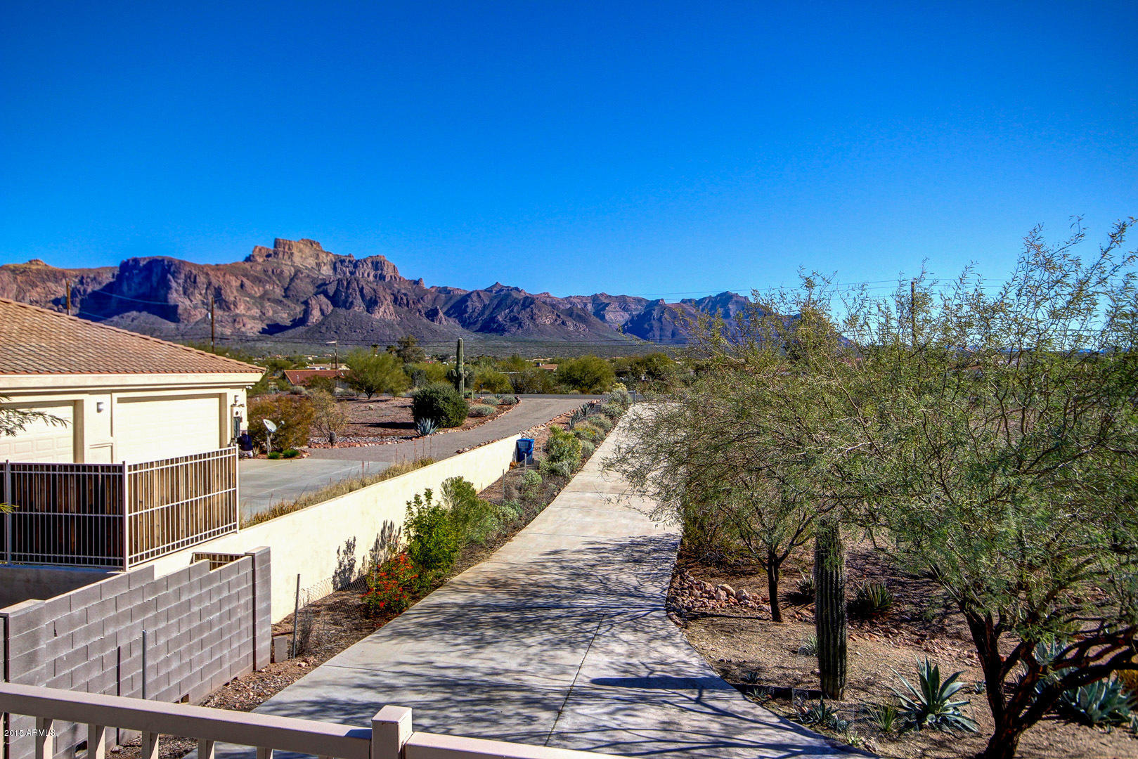 114 South Muleshoe Road Apache Junction, AZ 85119 - Photo 9 of 34 Mountain Views