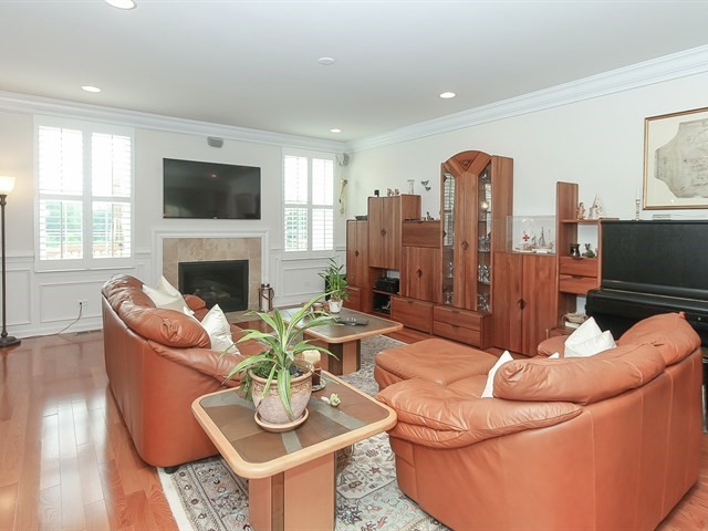 1253 Falcon Ridge Drive Elgin, IL 60124 - Photo 5 of 22