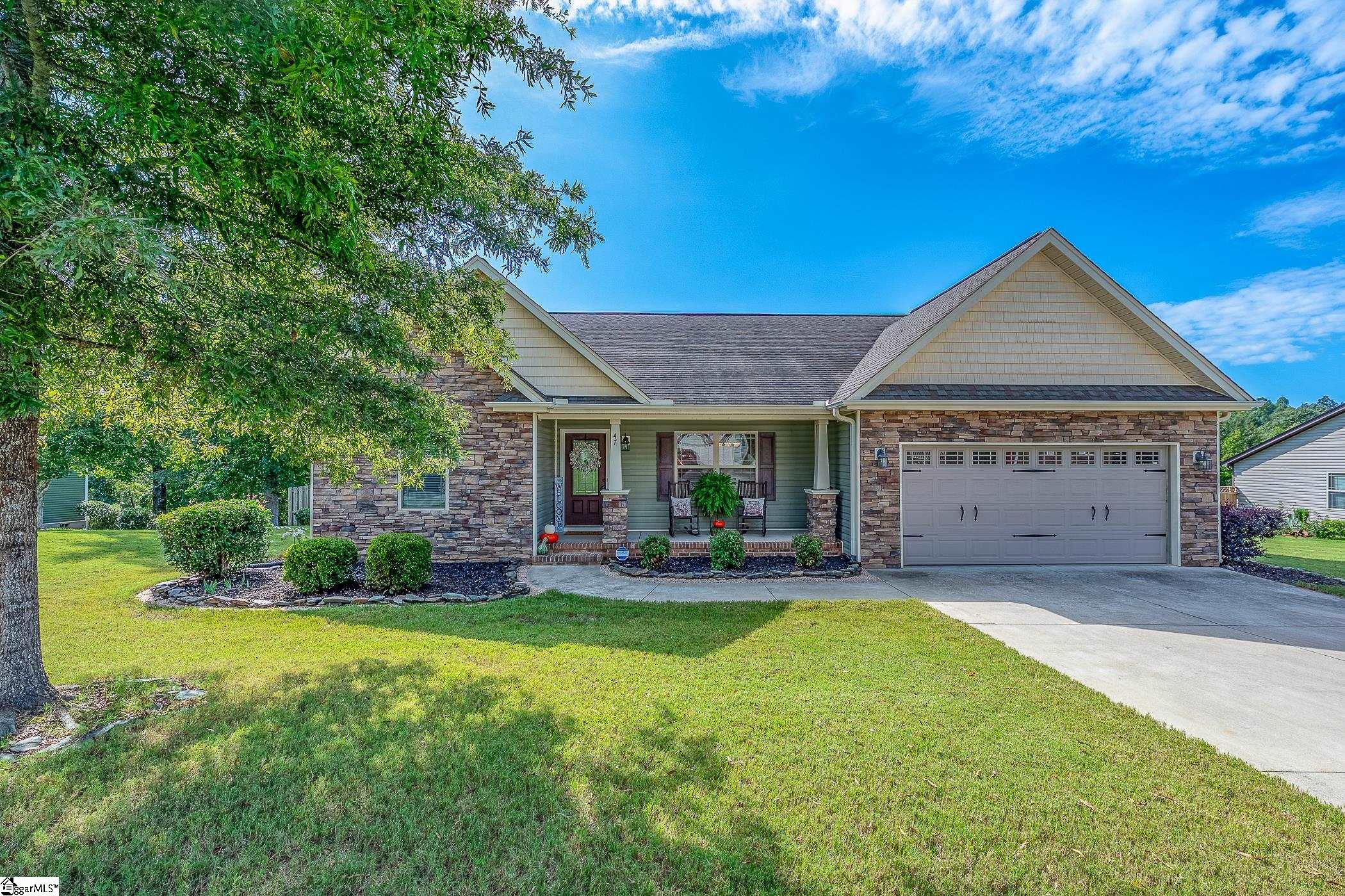 47 Jaden Court Greer, SC 29651 - Photo 3 of 34