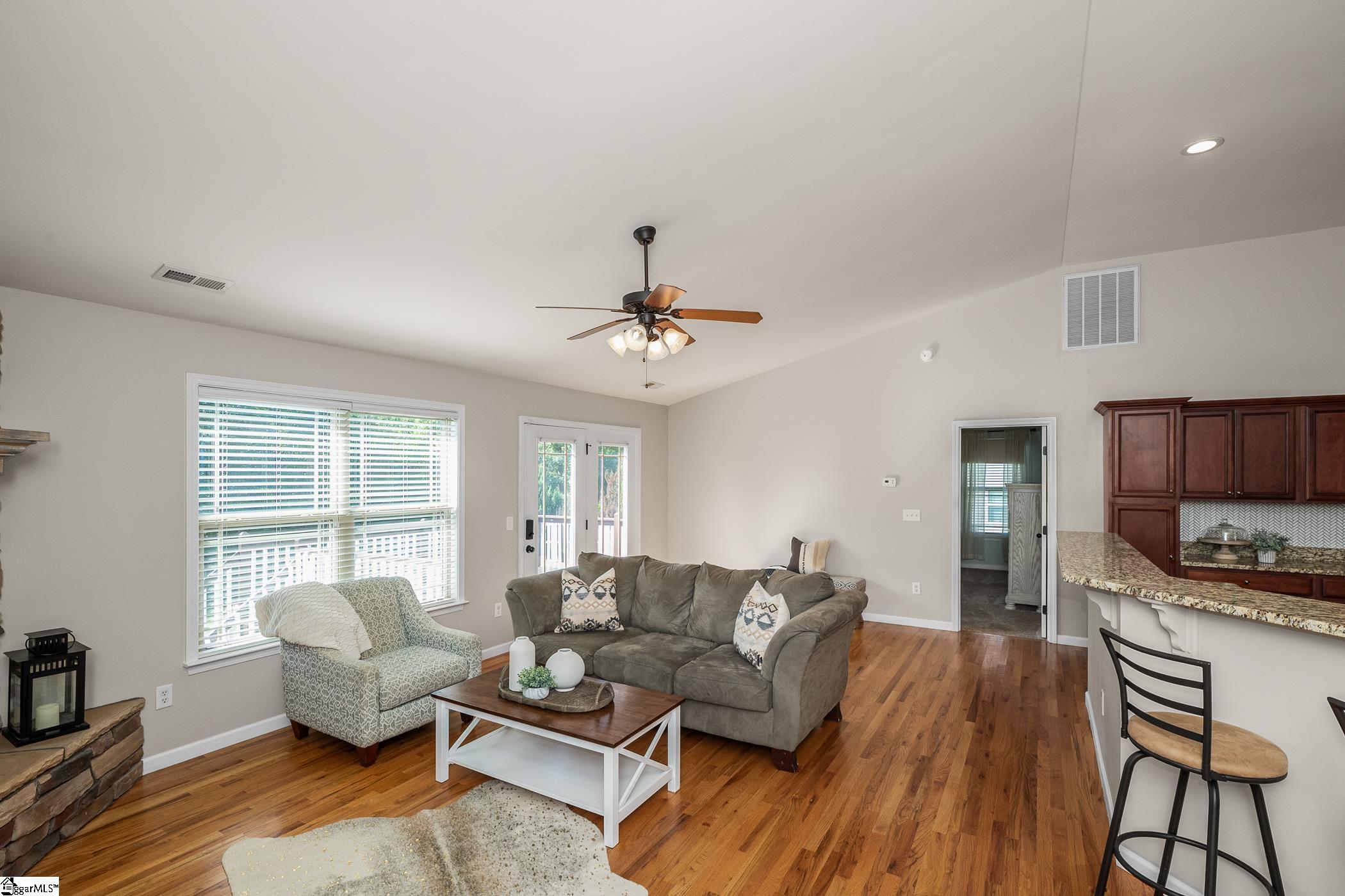 47 Jaden Court Greer, SC 29651 - Photo 10 of 34