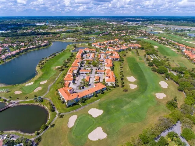 $420,000 | 5060 Harmony Circle, Unit 104, Vero Beach, FL 32967