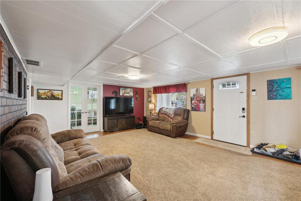 421 Dick Station Road Irwin, PA 15642 - Photo 4 of 36 Gallery Image 4
