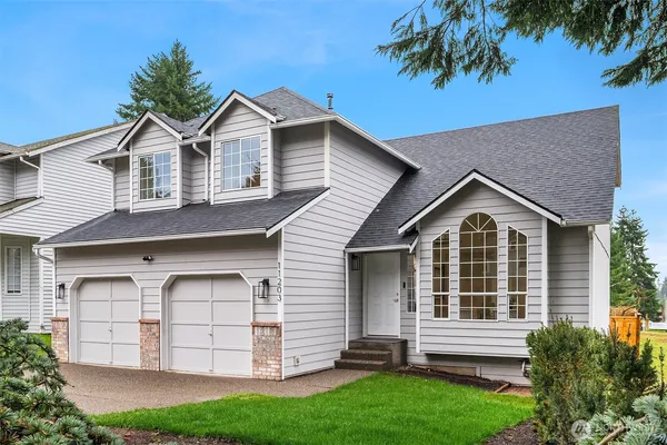 $732,500 | 11203 Southeast 237th Place, Kent, WA 98031
