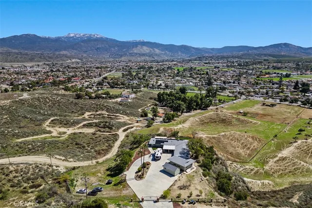 $999,999 | 300 Anderson Drive, Hemet, CA 92544