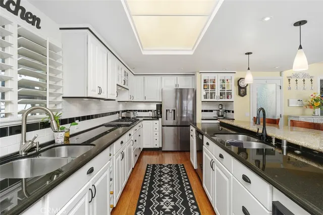 $999,999 | 300 Anderson Drive, Hemet, CA 92544