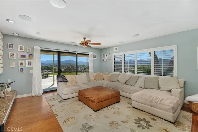 $999,999 | 300 Anderson Drive, Hemet, CA 92544