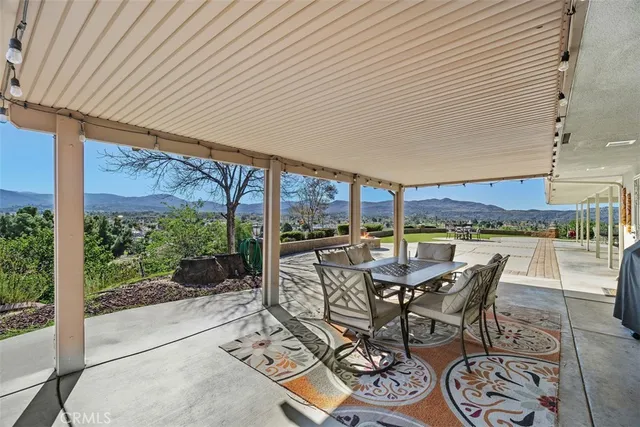 $999,999 | 300 Anderson Drive, Hemet, CA 92544