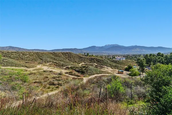 $999,999 | 300 Anderson Drive, Hemet, CA 92544