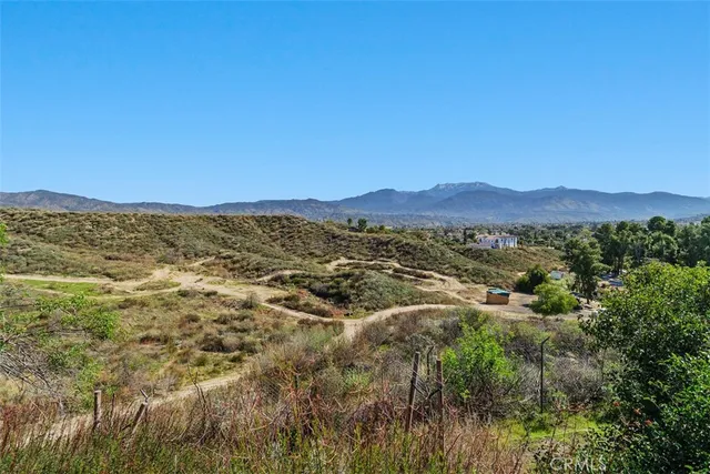 $999,999 | 300 Anderson Drive, Hemet, CA 92544