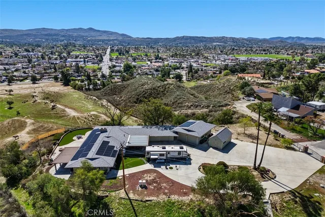 $999,999 | 300 Anderson Drive, Hemet, CA 92544