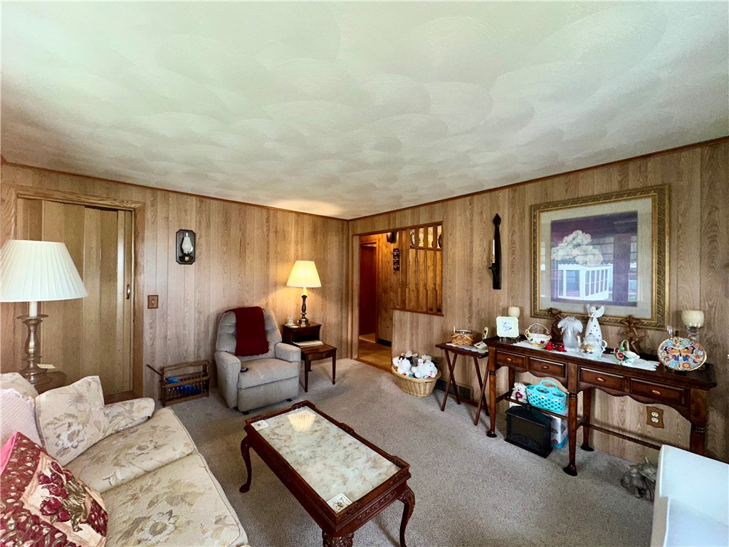 75 Kelly Street Lincoln, RI 02865 - Photo 11 of 36