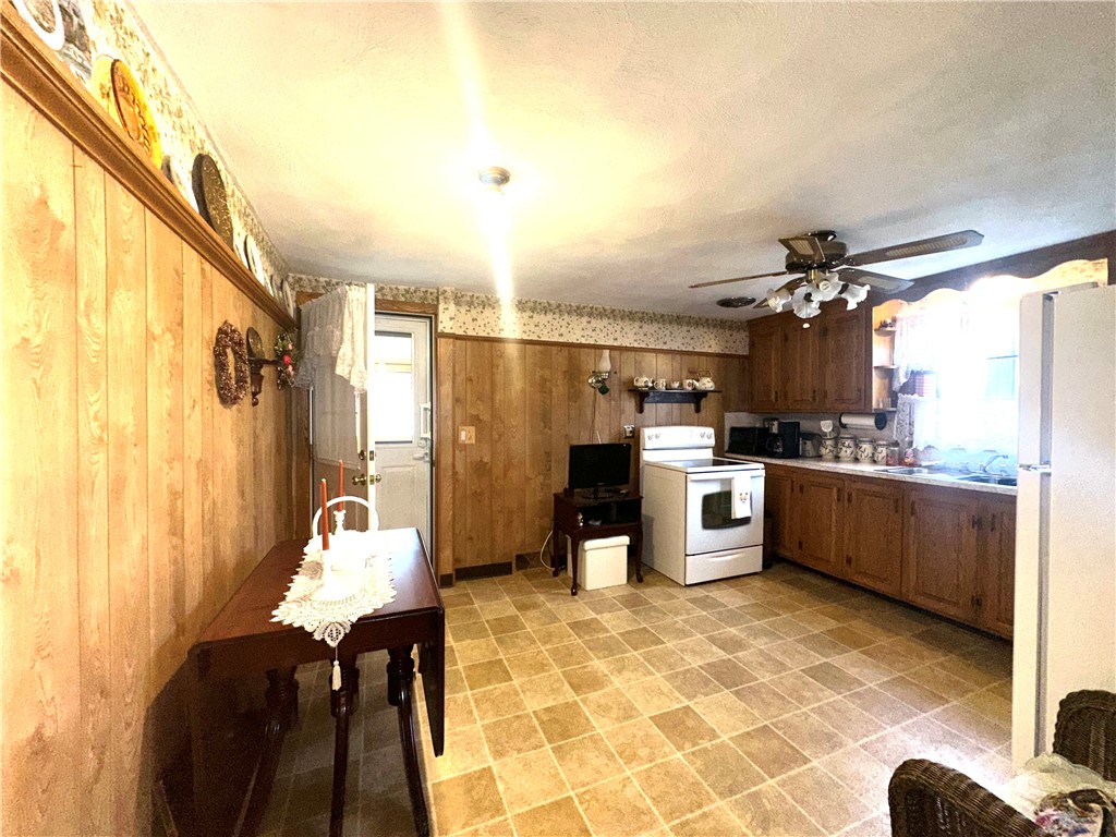 75 Kelly Street Lincoln, RI 02865 - Photo 15 of 36