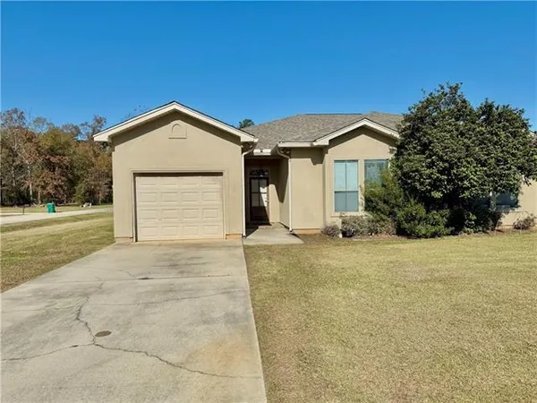 $1,750 | 101 Village Oaks Boulevard, Unit B, Ponchatoula, LA 70454