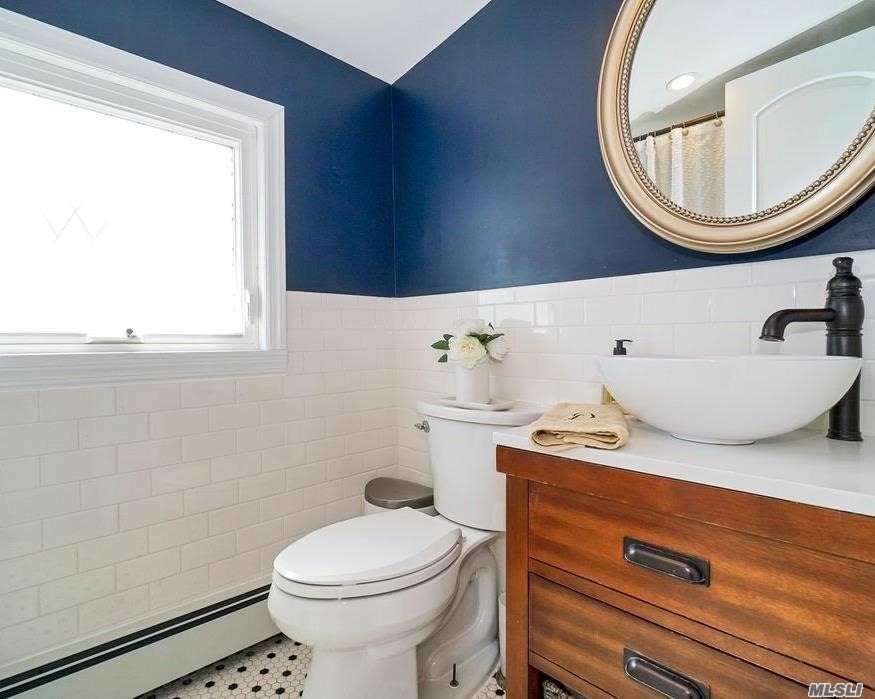 98 Shore Road Lindenhurst, NY 11757 - Photo 13 of 21 Gallery Image 13