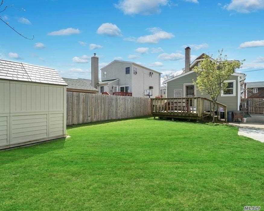 98 Shore Road Lindenhurst, NY 11757 - Photo 19 of 21 Gallery Image 19
