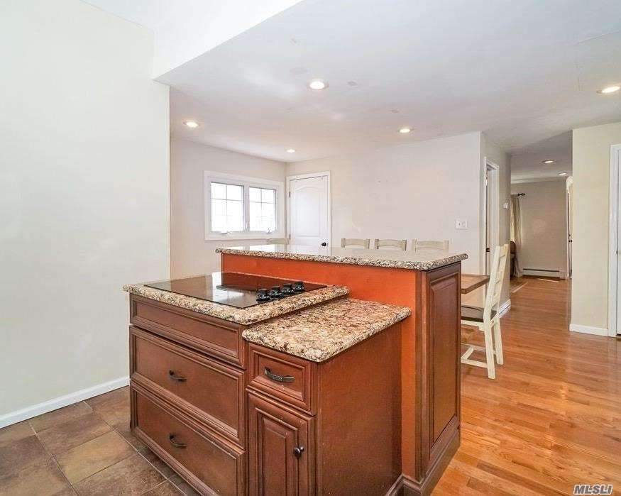 98 Shore Road Lindenhurst, NY 11757 - Photo 10 of 21 Gallery Image 10