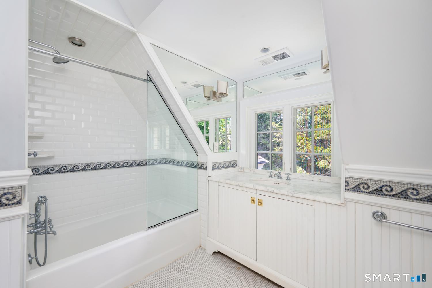 21 Point Road Norwalk, CT 06854 - Photo 28 of 36 Gallery Image 28