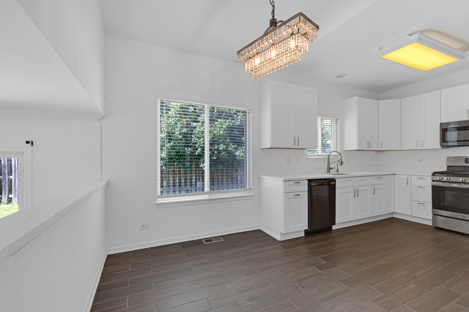 25880 Brooks Farm Road Round Lake, IL 60073 - Photo 7 of 36