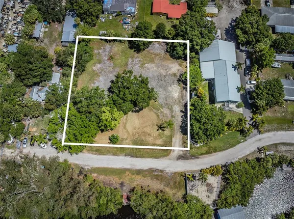 $450,000 | 817 2nd Avenue Northwest, Ruskin, FL 33570