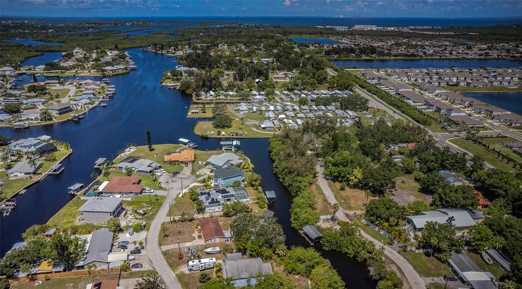 817 2nd Avenue Northwest Ruskin, FL 33570 - Photo 2 of 12 DIRECT ACCESS TO BAY
