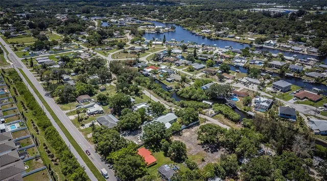 $450,000 | 817 2nd Avenue Northwest, Ruskin, FL 33570
