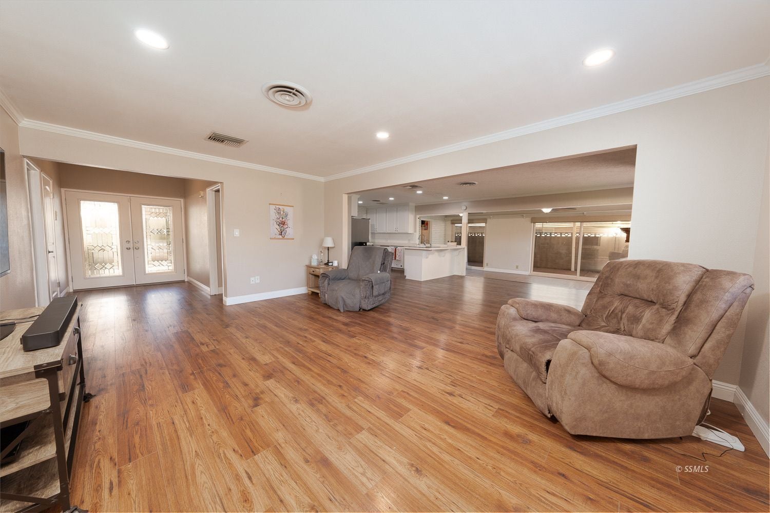 547 West Kevin Court Ridgecrest, CA 93555 - Photo 5 of 40 Gallery Image 5