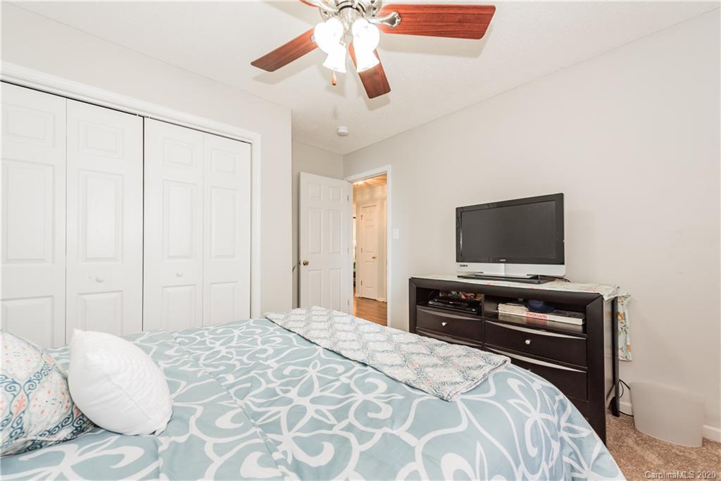 6417 Sunman Road Charlotte, NC 28216 - Photo 16 of 19 Gallery Image 16