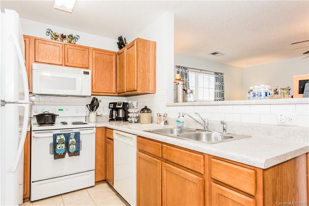 6417 Sunman Road Charlotte, NC 28216 - Photo 8 of 19 Gallery Image 8