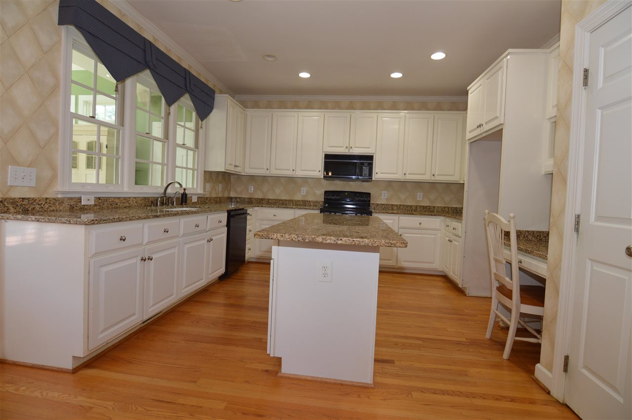 2904 Ballybunion Way Raleigh, NC 27613 - Photo 14 of 30 Kitchen