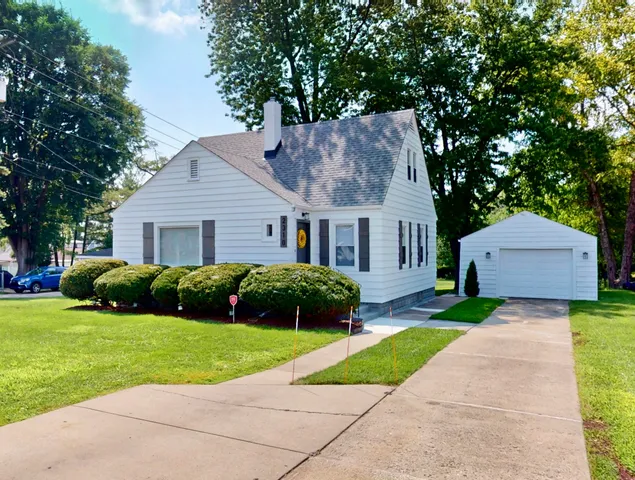 $265,000 | 2310 West 73rd Avenue, Merrillville, IN 46410