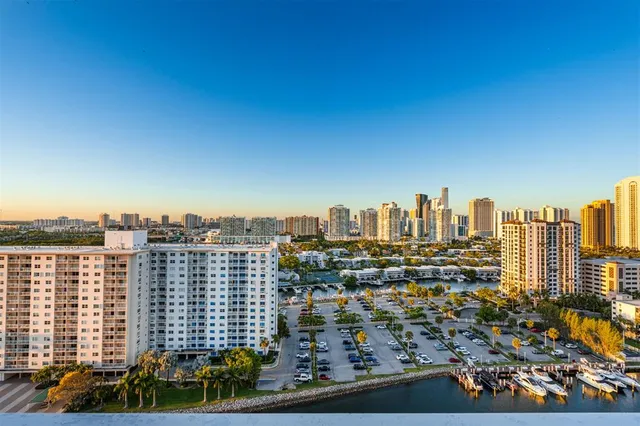 $389,000 | 500 Bayview Drive, Unit 2023, Sunny Isles Beach, FL 33160