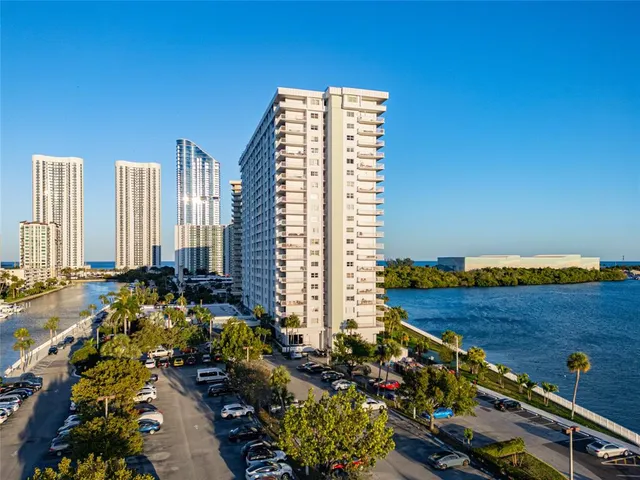 $389,000 | 500 Bayview Drive, Unit 2023, Sunny Isles Beach, FL 33160