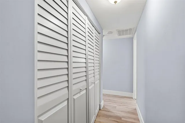 $389,000 | 500 Bayview Drive, Unit 2023, Sunny Isles Beach, FL 33160