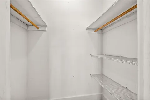 $389,000 | 500 Bayview Drive, Unit 2023, Sunny Isles Beach, FL 33160