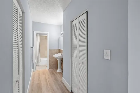 $389,000 | 500 Bayview Drive, Unit 2023, Sunny Isles Beach, FL 33160