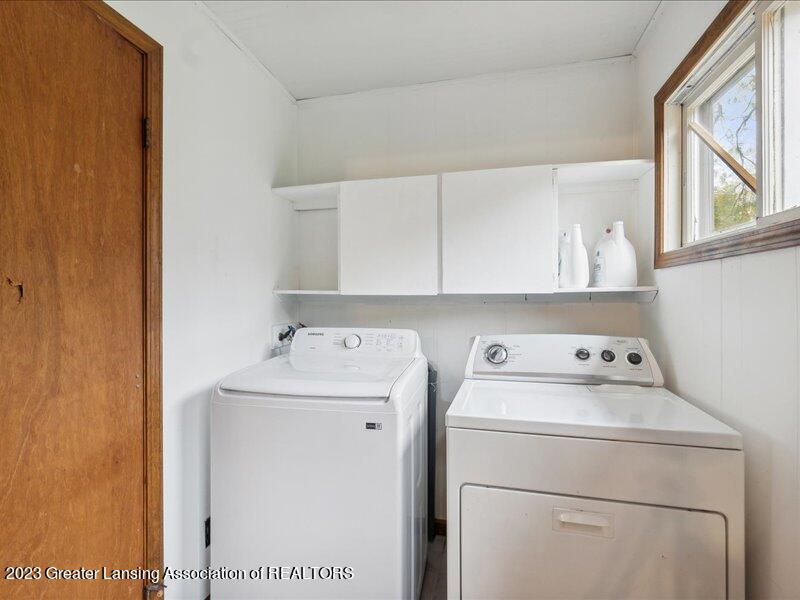 2117 South Waverly Road Eaton Rapids, MI 48827 - Photo 18 of 37 18-2117-S-Waverly-Rd-WindowStill-01