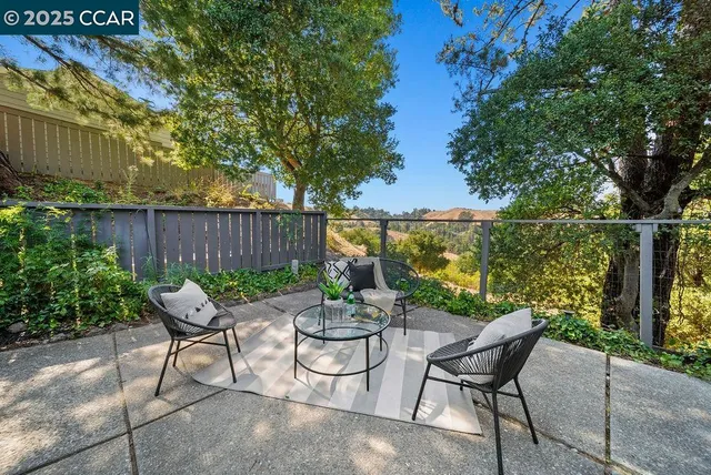 $949,000 | 1899 Ascot Drive, Moraga, CA 94556