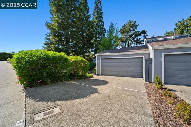 $949,000 | 1899 Ascot Drive, Moraga, CA 94556