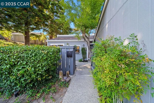 $949,000 | 1899 Ascot Drive, Moraga, CA 94556