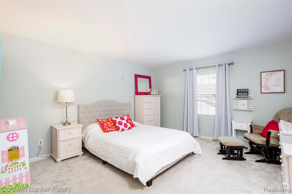 47 Stonehurst Road Grosse Pointe Shores, MI 48236 - Photo 32 of 53