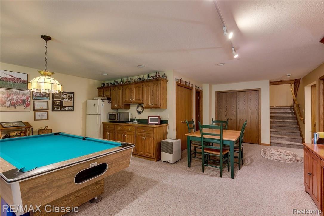 3056 Rivers Edge Drive North Wayne, MI 48184 - Photo 20 of 27 Third view of Great room - note the company kitchen.
